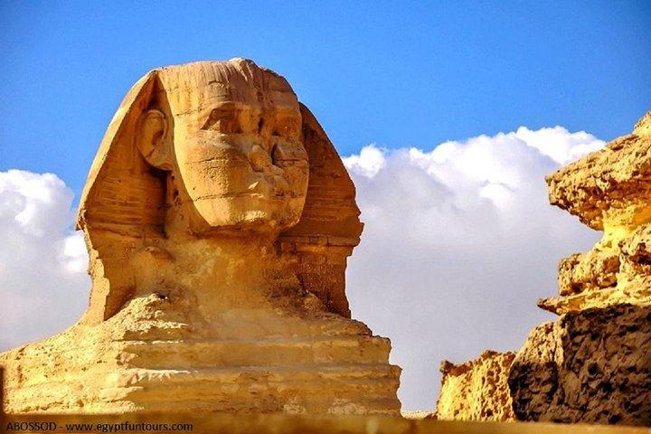 Private Full Day Trip to Pyramids, Sphinx, Saqqara, & Memphis Museum