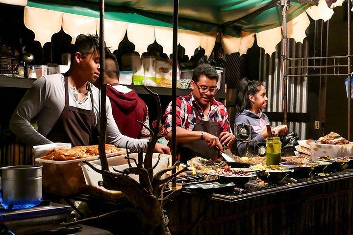 Street Food Evening Tour in Antigua
