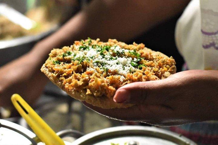 Street Food Evening Tour in Antigua