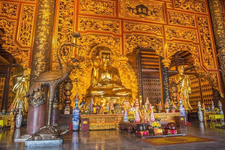 Bai Dinh Pagoda, Trang An boat and Mua Cave Limousine from Hanoi
