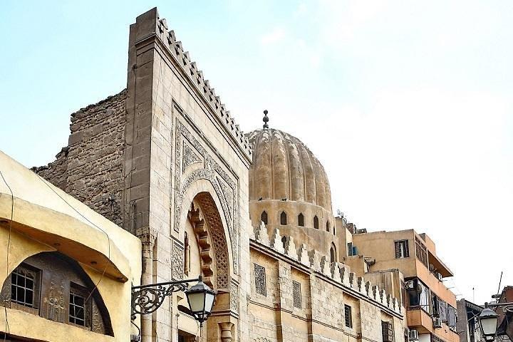 Tours to Cairo Museum, Coptic Cairo, Islamic Cairo & The Bazaar