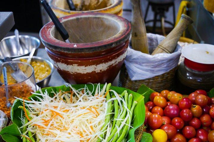 Foodie Experience of Historic Bang Rak