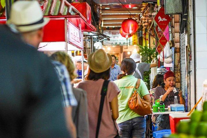 Night Street Food Tour of Bangkok's Chinatown