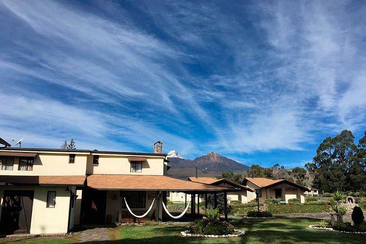 2-Day Tour of Cotopaxi Volcano and Quilotoa Lagoon with hotel