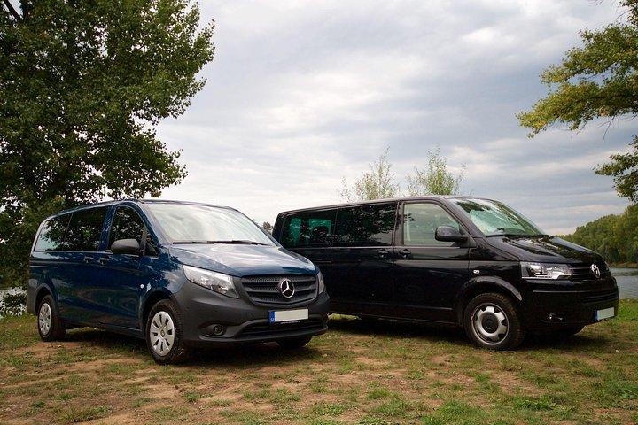 Private Transfer from Vienna to Prague