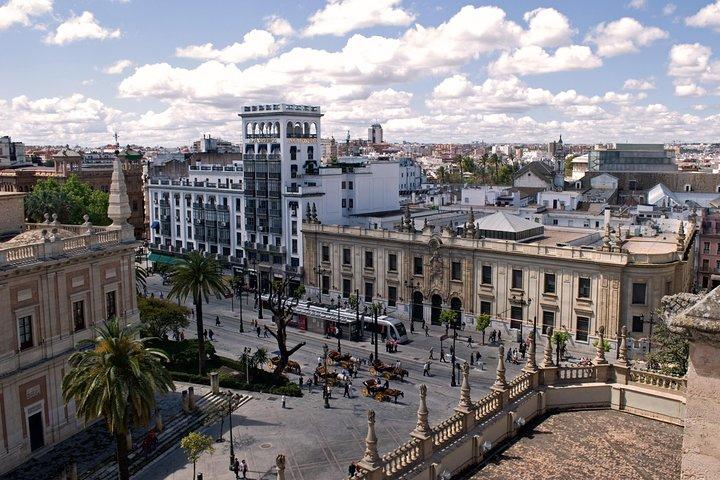 Full Day in Seville : Historic Center and Triana with Local Guide
