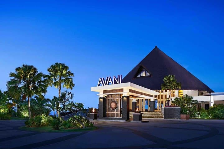 AVANI Sepang Goldcoast Resort Hotel TO Kuala Lumpur Hotel Door to Door Transfer