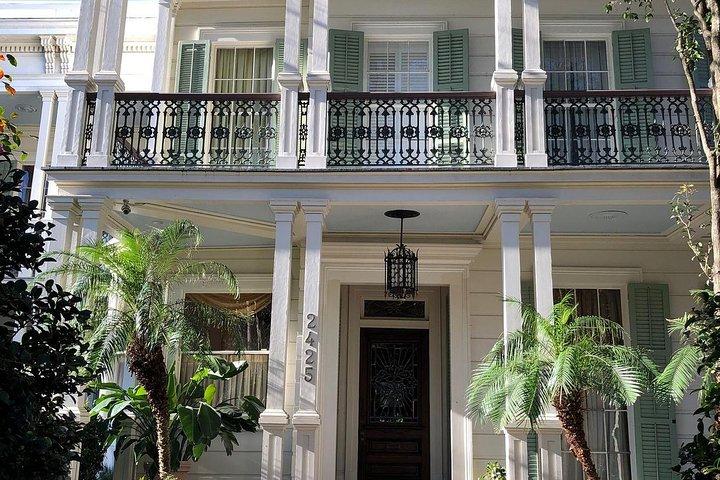 Garden District Walking Tour of New Orleans