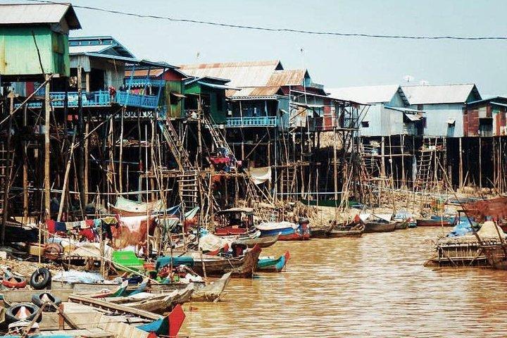 Private Kompong Phluk Floating Village Guided Tour