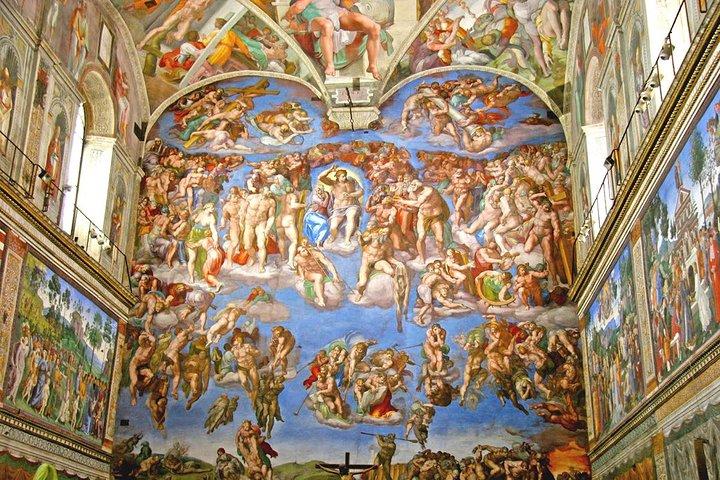 Skip-the-line Night Tour Vatican Museums with Sistine Chapel