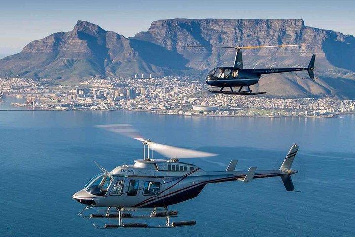 Cape Town Helicopter flight, Wine Tasting & Picnic Lunch Private Tour