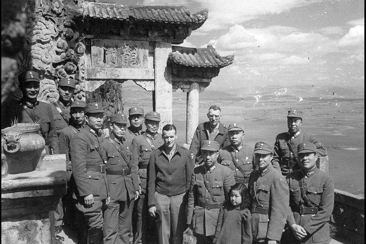 Best of Chongqing One Day Tour: Stilwell Museum, Arhat Temple, Eling Park, Panda