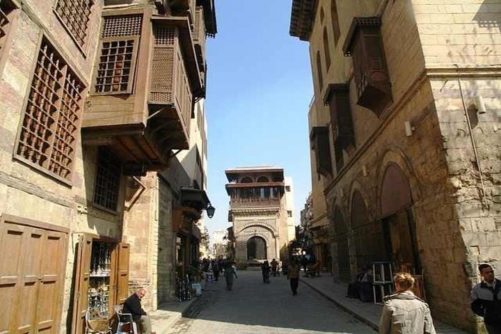 Day Trip To Egyptian Museum, Old Cairo & Bazaar