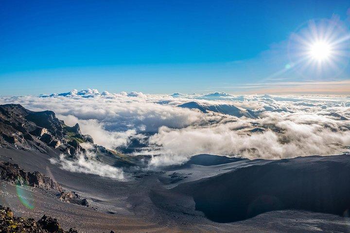 Haleakala Sunrise Tour with Breakfast and West Side Pickup