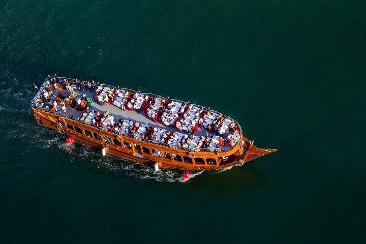 Abu Dhabi: Yas Island Sightseeing Dhow Cruise