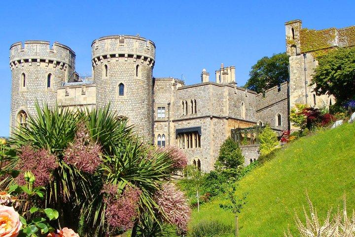 Hampton Court Palace & Windsor Castle Private Car Tour from London