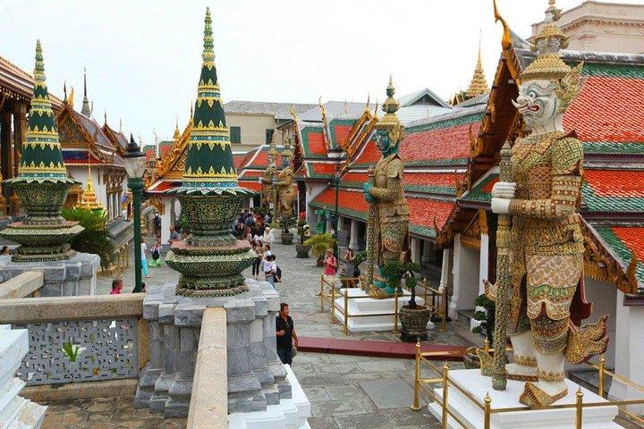 Damnern Saduak Floating Market, Grand Palace and Wat Phra Keo Tour from Bangkok