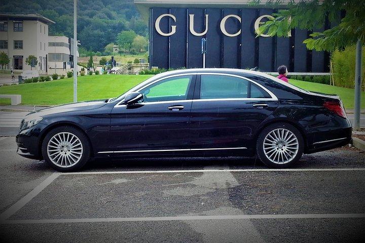 Luxury Chauffeur Service THE MALL from Florence to Reggello