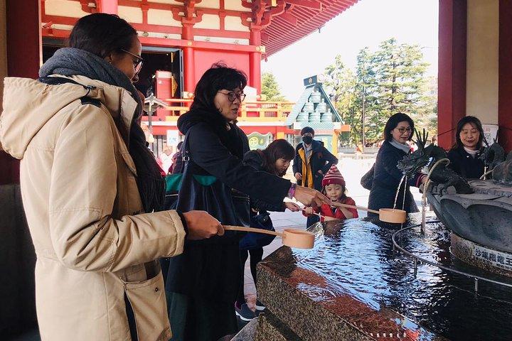Tokyo Asakusa Half Day Walking Tour with Local Guide