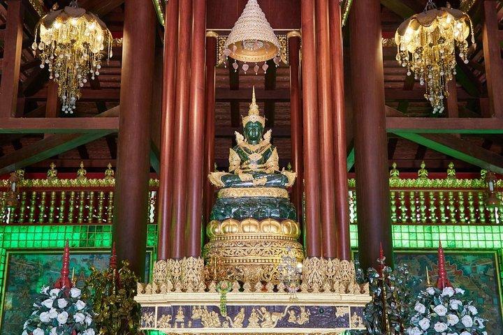 Discover Bangkok: City Highlights & Grand Palace Visit