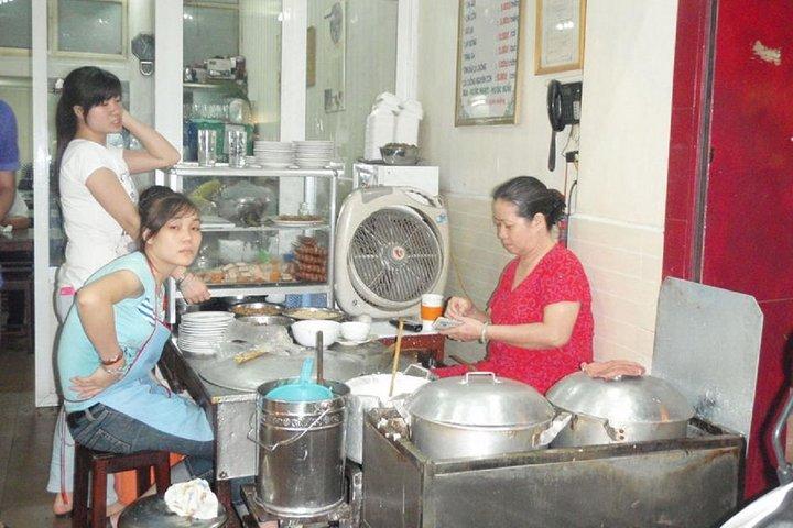 Hanoi Food on Foot: Walking Tour of Hanoi Old Quarter