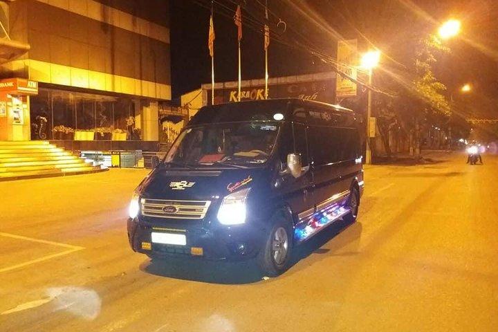 Afternoon limousine D-car 8-seat transfer to Hanoi depart from Sapa Town center