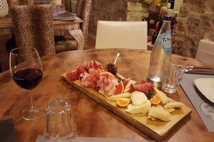 Parmigiano Reggiano Cheese Factory Tour & Tasting Experience