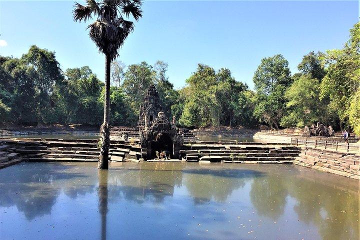 Private Angkor Grand Tour Sunset by Lexus