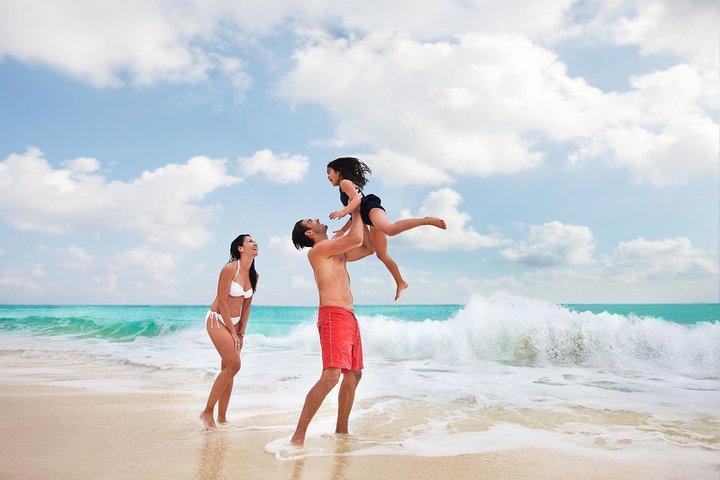 Discover Isla Mujeres tour with snorkel, buffet and open bar