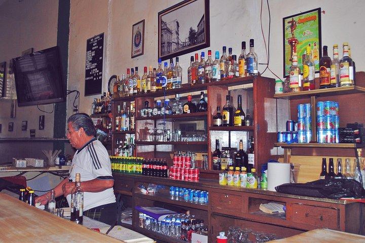 Guadalajara Night Walking Tour: Cantinas, History & Local Food