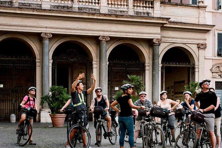 Panoramic Rome Off-the-beaten-track Tour with Cannondale Ebike