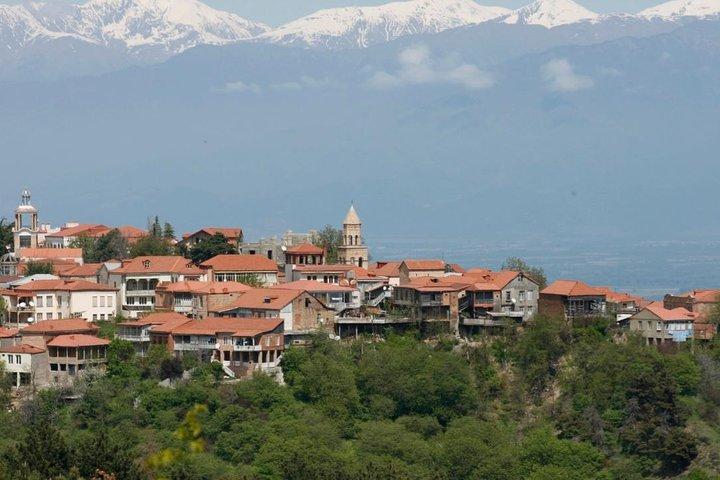 Full Day Private Wine Tour in Kakheti Region with Lunch and 3 Wine Tastings