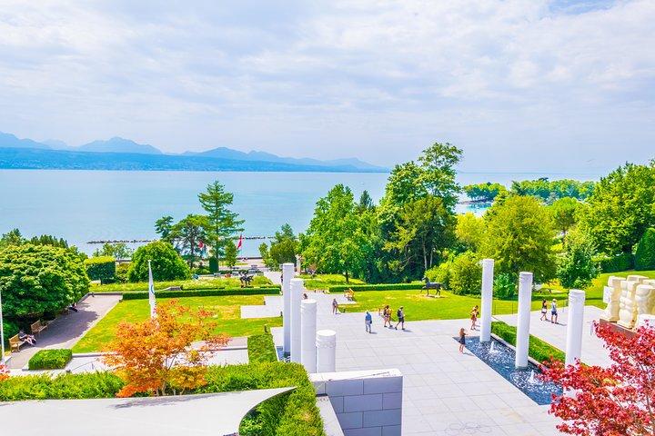 Geneva to Lausanne, Montreux and Château Chillon Private Tour
