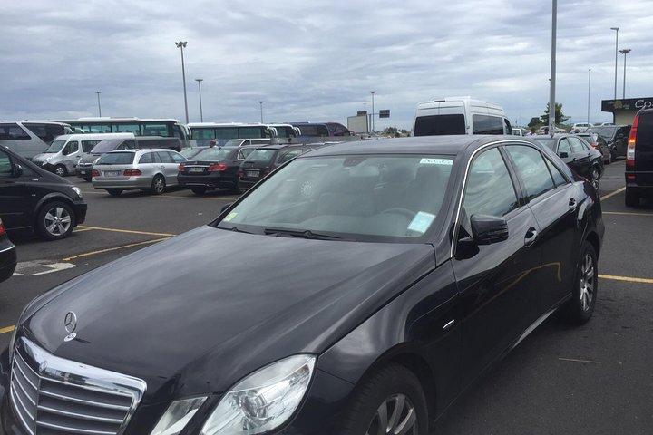 Private Luxury Transfer from Fiumicino Airport to Rome