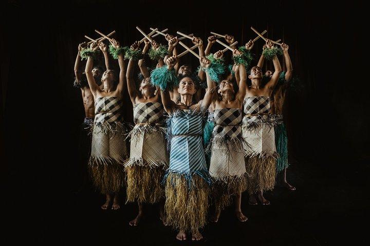 VOU Fiji Shows: Fiji Untold, From Fiji With Love & More! Dinner!