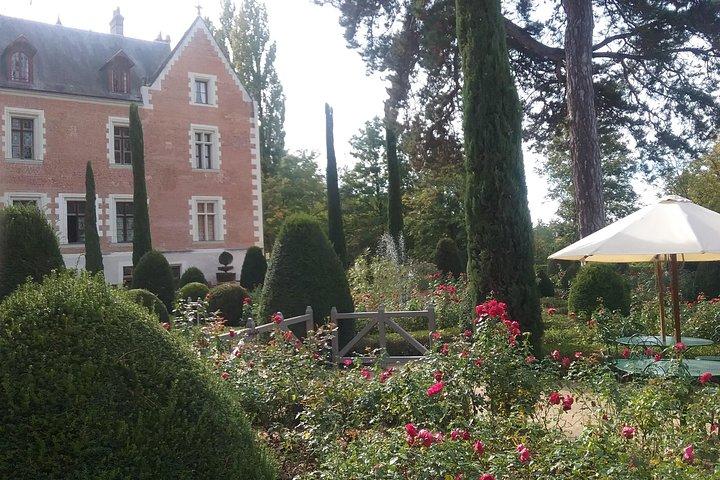Loire Valley 2 Days private tour all inclusive from Paris with train tickets