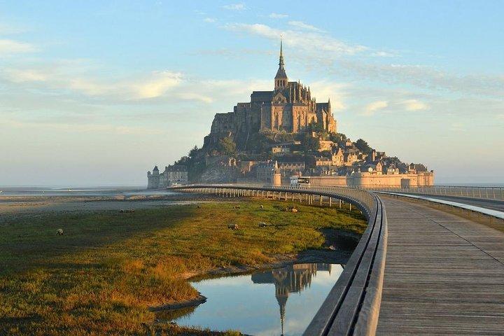 Private Transfer from Bayeux to Mont-Saint-Michel - Up to 7 People