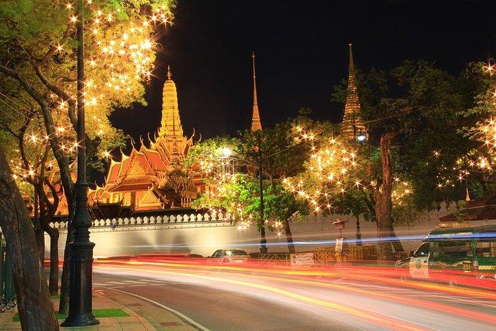 Private - Bangkok EV-TUKTUK Tour by Night incl. snack & drink
