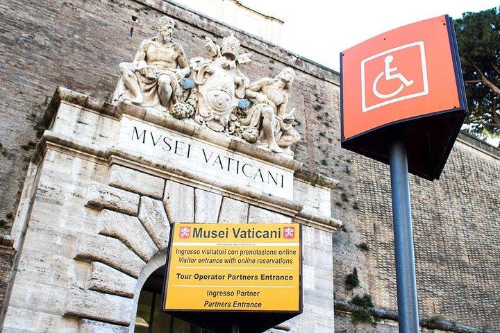 Wheelchair Accessible Vatican Tour with Sistine Chapel & Skip-the-line Tickets