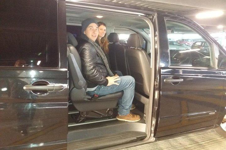 Shared Arrival Transfer London Airport to Hotel Accommodation