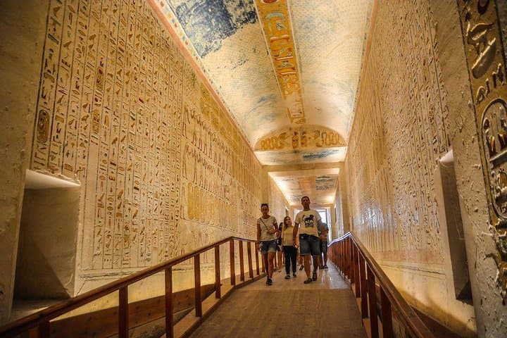 Private Full-Day Tour of the East & West Banks from Luxor with King Tut's Tomb