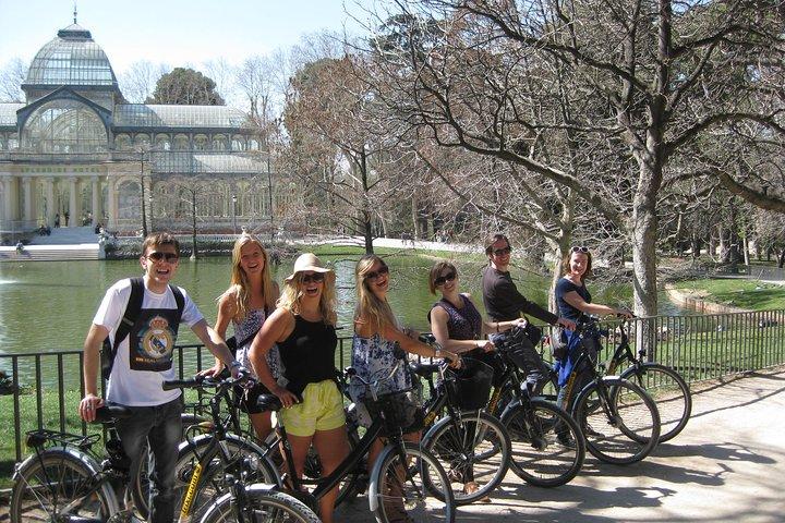 Bike Rental with Phone Holder and Self Guided Tour