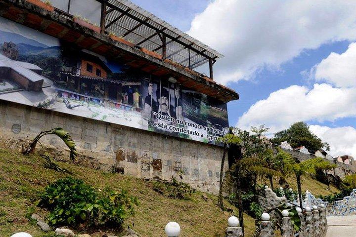 Private Pablo Escobar Tour Medellin – History & Context