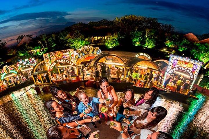 Xoximilco Tour Mexican Folclor with Playa Del Carmen & Cancun