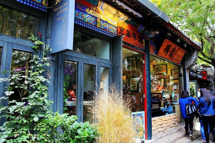 Beijing Private Food Walking Tour in Houhai Lake and Nanluoguxiang Hutong