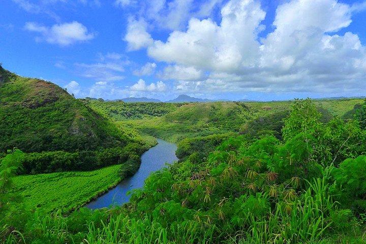 Day Trip from Oahu to Kauai: Waimea Canyon & Wailua River