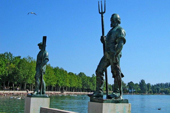 Lake Balaton and Herend: Private Day Tour from Budapest