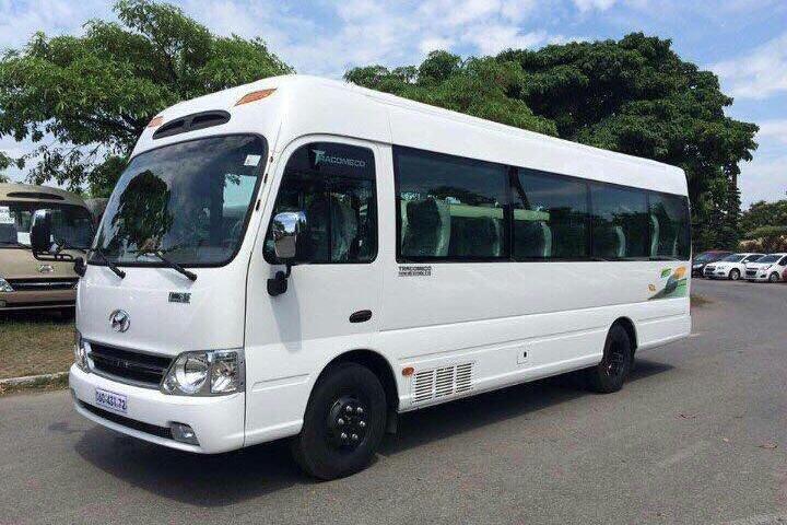 Private Departure Transfer: Ho Chi Minh City Hotels to Tan Son Nhat Airport