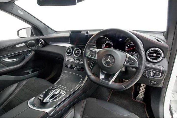 VIP Cape Town Private Guided Tour in Premium Luxury Vehicle