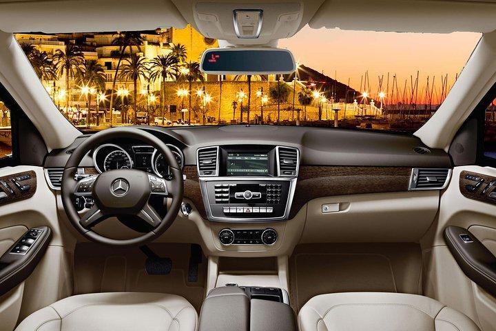 Barcelona Private Transfer from Barcelona Airport to Sitges